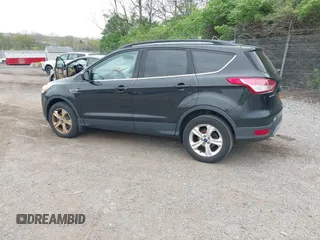 2015 Ford Escape SE with VIN 1FMCU9GX8FUA13813, listed as a IAAI auction lot 42075105 with 109,737 mi miles. Bid and sale history available at carsss.com. Image 3.