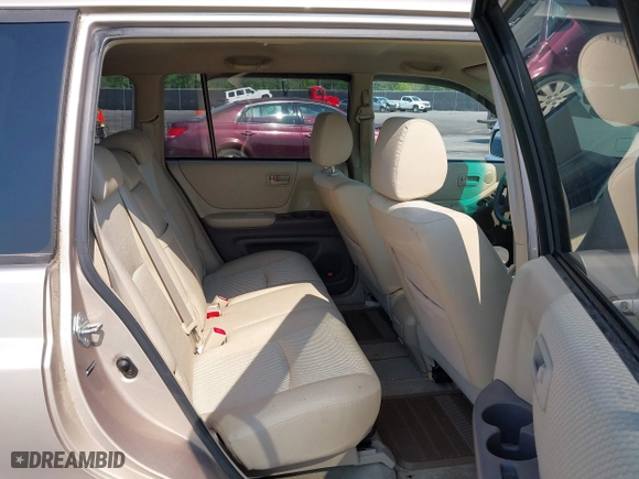 2006 Toyota Highlander with VIN JTEGP21A260095615, listed as a IAAI auction lot 41979567 with 122,904 mi miles. Bid and sale history available at carsss.com. Image 8.