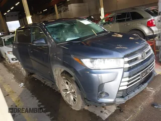 2019 Toyota Highlander LE z VIN 5TDBZRFH2KS923080, wystawiony jako IAAI lot #41095459 z przebiegiem 111 850 mil mil oraz . Historia ofert i sprzedaży dostępna na DreamBid. Obrazek 1.