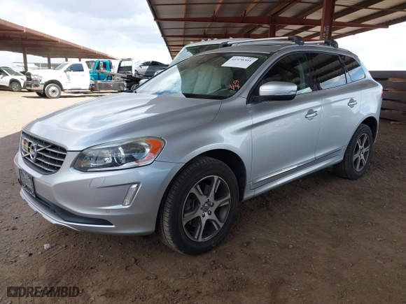 2015 Volvo XC60 T6 Platinum with VIN YV4902RMXF2719971, listed as a IAAI auction lot 41970301 with 63,399 mi miles. Bid and sale history available at carsss.com. Image 17.