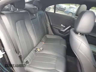 2024 Mercedes-Benz CLA 250 z VIN W1K5J4HB8RN478835, wystawiony jako Copart lot #56634825 z przebiegiem 7 140 mil mil oraz Szkoda całkowita • Salvage title. Historia ofert i sprzedaży dostępna na DreamBid. Obrazek 10.
