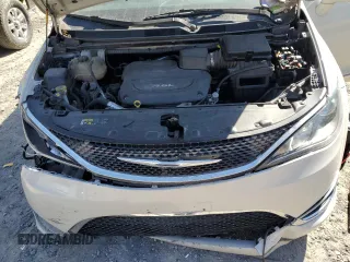 2017 Chrysler Pacifica Touring L Plus with VIN 2C4RC1EGXHR622276, listed as a Copart auction lot 48324795 with 118,370 mi miles and Salvage Title. Bid and sale history available at DreamBid. Image 12.