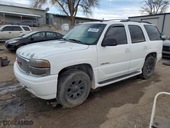 2004 GMC Yukon Denali with VIN 1GKEK63U84J270731, listed as a Copart auction lot 49094635 with 184,529 mi miles and Salvage Title. Bid and sale history available at carsss.com. Image 1.