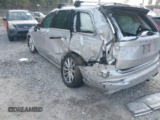 2018 Volvo XC90 Inscription with VIN YV4A22PL0J1194290, listed as a IAAI auction lot 41650320 with Not Provided miles. Bid and sale history available at carsss.com. Image 3.