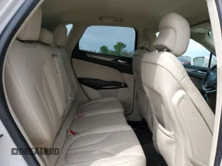 2017 Lincoln MKC Premiere z VIN 5LMCJ1C94HUL50240, wystawiony jako Copart lot #55427335 z przebiegiem 123 941 mil mil oraz Szkody całkowita. Historia ofert i sprzedaży dostępna na DreamBid. Obrazek 11.