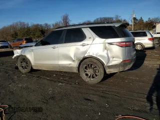 2017 Land Rover Discovery HSE with VIN SALRRBBK8HA031101, listed as a Copart auction lot 44573745 with 194,005 mi miles and Salvage Title. Bid and sale history available at DreamBid. Image 2.
