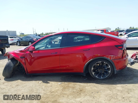 2024 Tesla Model Y Long Range z VIN 7SAYGDEEXRA236065, wystawiony jako IAAI lot #41834658 z przebiegiem 20 313 mil mil oraz . Historia ofert i sprzedaży dostępna na DreamBid. Obrazek 15.