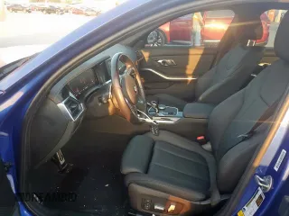 2021 BMW 3 Series 330i z VIN 3MW5R1J08M8B56862, wystawiony jako Copart lot #52976585 z przebiegiem 41 867 mil mil oraz Czysty tytuł • Clean title. Historia ofert i sprzedaży dostępna na DreamBid. Obrazek 7.