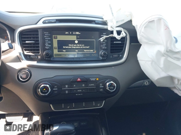 2016 Kia Sorento SX with VIN 5XYPKDA55GG174984, listed as a IAAI auction lot 41216303 with 142,875 mi miles. Bid and sale history available at carsss.com. Image 21.