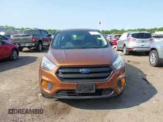 2017 Ford Escape S z VIN 1FMCU0F79HUC31792, wystawiony jako IAAI lot #42377599 z przebiegiem 98 300 mil mil oraz . Historia ofert i sprzedaży dostępna na DreamBid. Obrazek 13.
