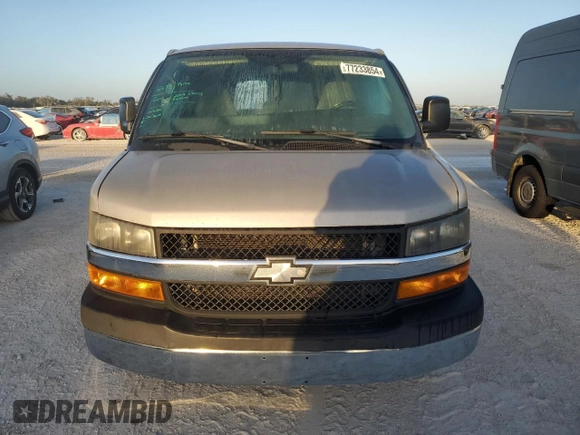 2008 Chevrolet Express Passenger z VIN 1GAHG39K181202980, wystawiony jako Copart lot #77233854 z przebiegiem Nie podano mil oraz Szkoda całkowita • Salvage title. Historia ofert i sprzedaży dostępna na DreamBid. Obrazek 5.