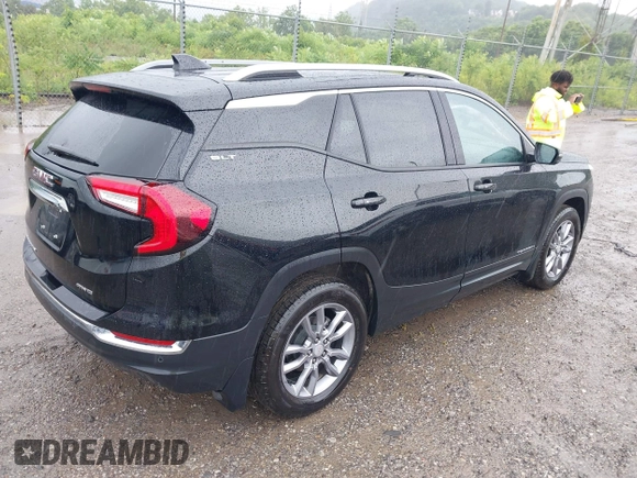 2024 GMC Terrain SLT with VIN 3GKALVEG7RL186378, listed as a IAAI auction lot 42667785 with 10,125 mi miles and . Bid and sale history available at DreamBid. Image 4.