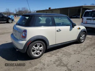 2011 MINI Hardtop with VIN WMWSU3C58BT096075, listed as a Copart auction lot 53826435 with 106,962 mi miles and Clean Title. Bid and sale history available at DreamBid. Image 3.