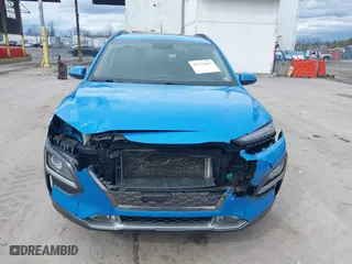 2018 Hyundai Kona Limited with VIN KM8K3CA59JU179785, listed as a IAAI auction lot 41912847 with 77,946 mi miles. Bid and sale history available at carsss.com. Image 12.