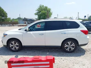 2020 Nissan Pathfinder SV with VIN 5N1DR2BN0LC580649, listed as a IAAI auction lot 42805567 with 107,896 mi miles and . Bid and sale history available at DreamBid. Image 14.
