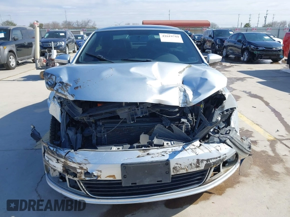 2012 Volkswagen Eos Komfort with VIN WVWBW7AH5CV005738, listed as a IAAI auction lot 41619744 with 131,340 mi miles and . Bid and sale history available at DreamBid. Image 13.