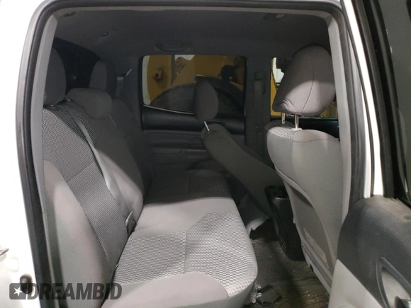 2015 Toyota Tacoma with VIN 5TFLU4EN2FX112036, listed as a Copart auction lot 50275385 with 135,503 mi miles and Salvage Title. Bid and sale history available at DreamBid. Image 10.