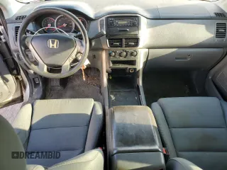 2006 Honda Pilot LX z VIN 5FNYF28166B031046, wystawiony jako Copart lot #51090455 z przebiegiem 284 744 mil mil oraz Czysty tytuł • Clean title. Historia ofert i sprzedaży dostępna na DreamBid. Obrazek 8.