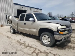2000 Chevrolet Silverado 1500 LS with VIN 2GCEK19T2Y1308662, listed as a Copart auction lot 51215015 with 320,200 mi miles and Salvage Title. Bid and sale history available at carsss.com. Image 4.