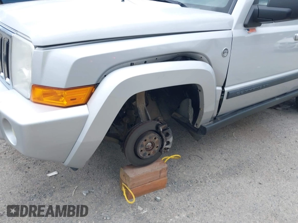 2007 Jeep Commander Sport с VIN 1J8HG48P47C556787, выставлен на аукционе IAAI как лот 42695897 с пробегом 146 272 миль миль и . История ставок и продаж доступна на DreamBid. Изображение 6.