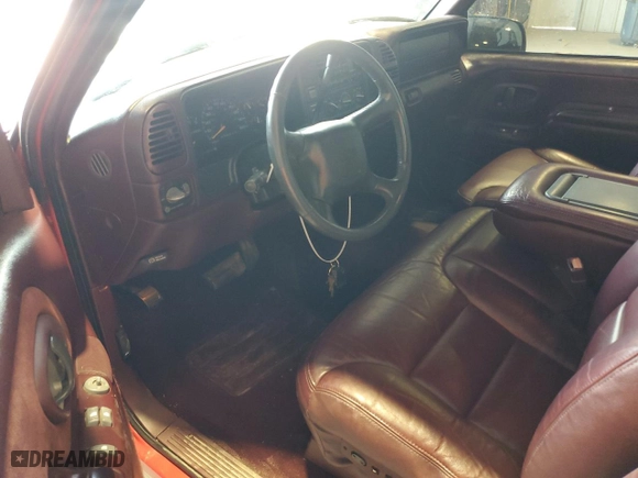 1998 Chevrolet C/K 1500 with VIN 2GCEC19R9W1191564, listed as a Copart auction lot 44937265 with 165,053 mi miles and Clean Title. Bid and sale history available at carsss.com. Image 8.