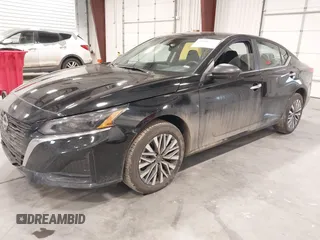 2025 Nissan Altima SV with VIN 1N4BL4DW7SN323575, listed as a IAAI auction lot 41603252 with 5,779 mi miles and . Bid and sale history available at DreamBid. Image 2.