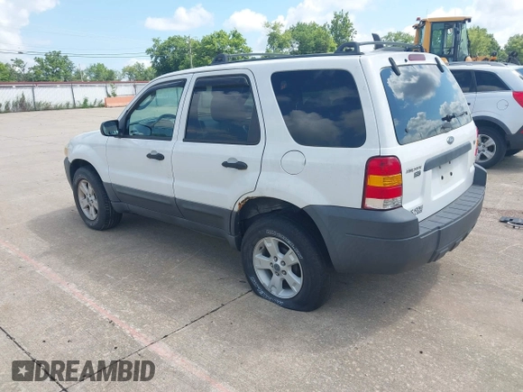 2006 Ford Escape XLT z VIN 1FMCU03106KA68555, wystawiony jako IAAI lot #42639823 z przebiegiem 147 320 mil mil oraz . Historia ofert i sprzedaży dostępna na DreamBid. Obrazek 3.