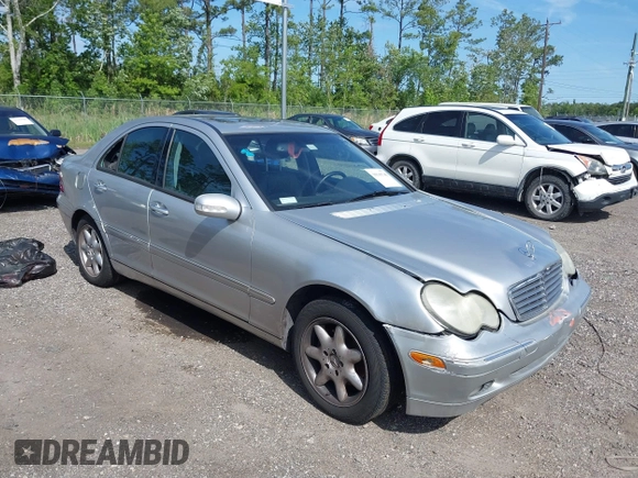 2001 Mercedes-Benz C 230/260/280/320 with VIN WDBRF61J21F090703, listed as a IAAI auction lot 39143746 with 123,812 mi miles and . Bid and sale history available at DreamBid. Image 1.