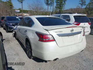 2015 Nissan Altima SL with VIN 1N4AL3APXFC494292, listed as a IAAI auction lot 41488017 with 195,475 mi miles and . Bid and sale history available at DreamBid. Image 3.