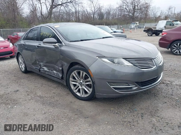 2014 Lincoln MKZ with VIN 3LN6L2GK2ER818577, listed as a IAAI auction lot 41929913 with 185,062 mi miles. Bid and sale history available at carsss.com. Image 1.