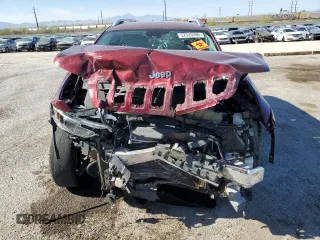 2021 Jeep Cherokee Latitude with VIN 1C4PJLCBXMD192262, listed as a Copart auction lot 57325295 with 208,134 mi miles and Salvage title. Bid and sale history available at DreamBid. Image 5.