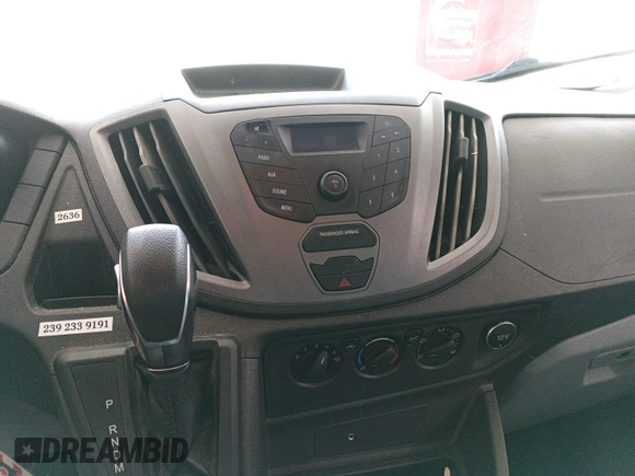 2018 Ford Transit z VIN 1FTYE1CM6JKB35871, wystawiony jako IAAI lot #42737736 z przebiegiem 199 396 mil mil oraz . Historia ofert i sprzedaży dostępna na DreamBid. Obrazek 27.