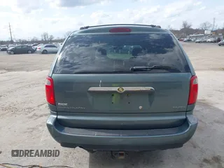 2006 Chrysler Town & Country LWB Touring with VIN 2A4GP54LX6R693048, listed as a IAAI auction lot 41887949 with 187,000 mi miles. Bid and sale history available at carsss.com. Image 16.