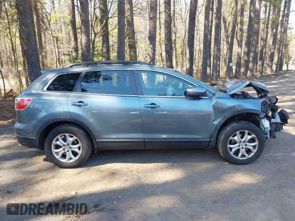 2011 Mazda CX-9 Sport with VIN JM3TB3BV8B0327984, listed as a IAAI auction lot 41881007 with Not Provided miles and . Bid and sale history available at carsss.com. Image 13.