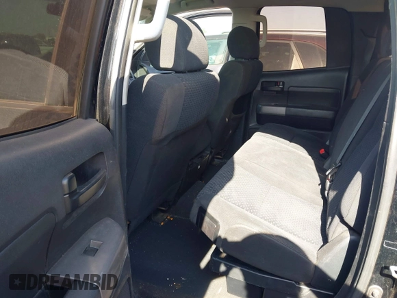 2013 Toyota Tundra z VIN 5TFRM5F19DX063197, wystawiony jako IAAI lot #41799886 z przebiegiem 351 859 mil mil oraz . Historia ofert i sprzedaży dostępna na DreamBid. Obrazek 8.