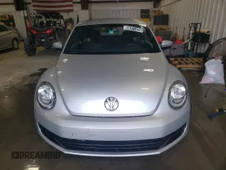 2012 Volkswagen Beetle 2.5L PZEV with VIN 3VWJP7AT8CM603469, listed as a Copart auction lot 56371425 with 97,575 mi miles and Clean title. Bid and sale history available at DreamBid. Image 5.