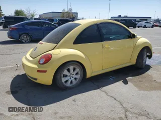 2008 Volkswagen Beetle S with VIN 3VWRW31C68M527286, listed as a Copart auction lot 52229925 with 112,582 mi miles and Clean Title. Bid and sale history available at DreamBid. Image 3.