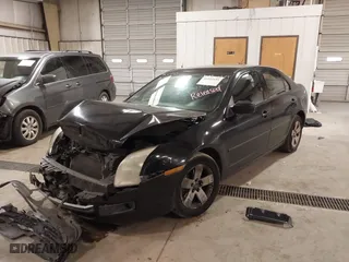 2007 Ford Fusion SE with VIN 3FAHP07Z17R219813, listed as a IAAI auction lot 41344435 with 321,254 mi miles. Bid and sale history available at carsss.com. Image 2.