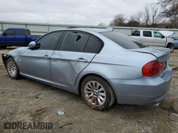 2009 BMW 3 Series 328i z VIN WBAPH77569NM27312, wystawiony jako Copart lot #44302435 z przebiegiem 155 572 mil mil oraz Szkoda całkowita • Salvage title. Historia ofert i sprzedaży dostępna na DreamBid. Obrazek 2.