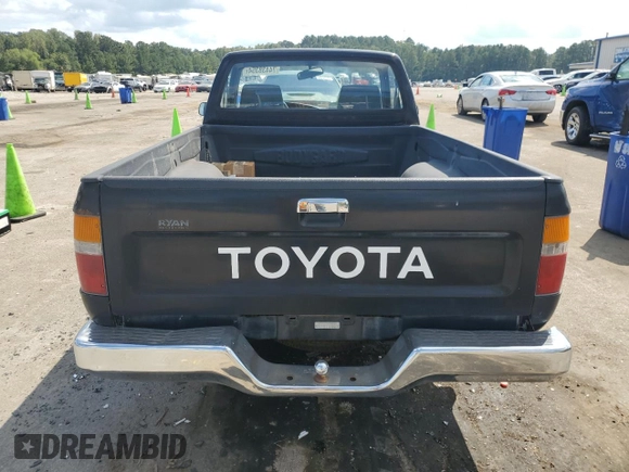 1990 Toyota Pickup DX с VIN JT4RN81P0L5083309, выставлен на аукционе Copart как лот 74438354 с пробегом 143 909 миль миль и Чистый • Clean title. История ставок и продаж доступна на DreamBid. Изображение 6.