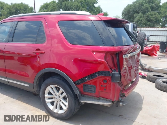 2017 Ford Explorer XLT z VIN 1FM5K7D84HGB14106, wystawiony jako IAAI lot #42285520 z przebiegiem 109 716 mil mil oraz . Historia ofert i sprzedaży dostępna na DreamBid. Obrazek 19.
