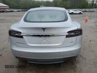 2014 Tesla Model S 60 z VIN 5YJSA1H10EFP55828, wystawiony jako Copart lot #56135145 z przebiegiem 161 317 mil mil oraz Czysty tytuł • Clean title. Historia ofert i sprzedaży dostępna na DreamBid. Obrazek 6.