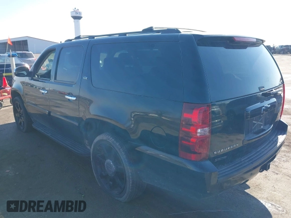 2008 Chevrolet Suburban Commercial with VIN 1GNFK16338J235887, listed as a IAAI auction lot 41371263 with 200,049 mi miles. Bid and sale history available at carsss.com. Image 3.