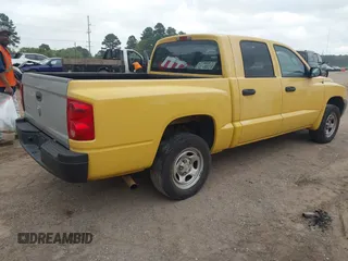 2006 Dodge Dakota ST with VIN 1D7HE28K56S620741, listed as a IAAI auction lot 41891757 with 122,495 mi miles and . Bid and sale history available at carsss.com. Image 4.