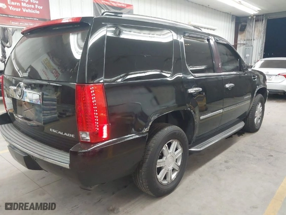 2009 Cadillac Escalade with VIN 1GYFK13279R254685, listed as a IAAI auction lot 40486846 with 187,339 mi miles. Bid and sale history available at carsss.com. Image 4.