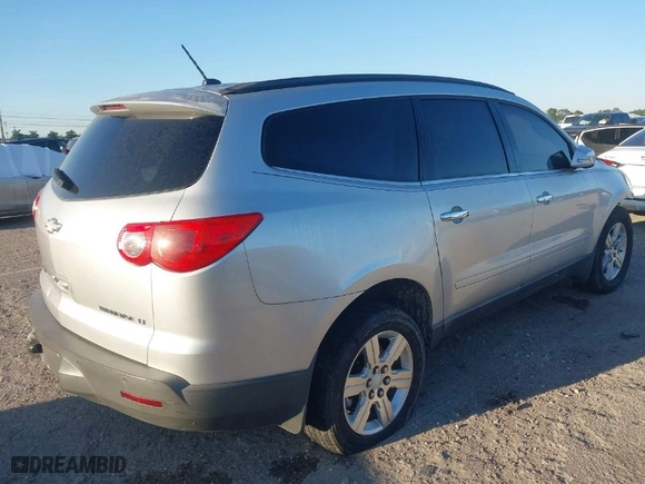 2010 Chevrolet Traverse LT w/1LT with VIN 1GNLRFED8AS124001, listed as a IAAI auction lot 41784279 with 193,680 mi miles. Bid and sale history available at carsss.com. Image 4.