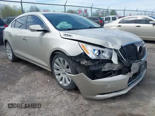 2014 Buick LaCrosse Leather z VIN 1G4GC5G34EF149773, wystawiony jako IAAI lot #42117805 z przebiegiem 135 635 mil mil oraz . Historia ofert i sprzedaży dostępna na DreamBid. Obrazek 1.