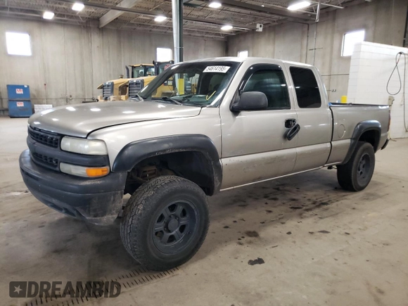 2001 Chevrolet Silverado 1500 LS with VIN 2GCEC19T711211931, listed as a Copart auction lot 54614195 with 135,812 mi miles and Salvage Title. Bid and sale history available at DreamBid. Image 1.
