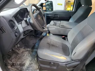 2011 Ford F-250 XL z VIN 1FT7W2B63BEC08342, wystawiony jako Copart lot #53965655 z przebiegiem 207 765 mil mil oraz Czysty tytuł • Clean title. Historia ofert i sprzedaży dostępna na DreamBid. Obrazek 7.