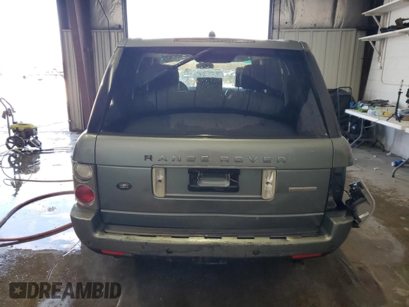 2007 Land Rover Range Rover SC z VIN SALMF13447A247281, wystawiony jako Copart lot #88416335 z przebiegiem Nie podano mil oraz Szkoda całkowita • Salvage title. Historia ofert i sprzedaży dostępna na DreamBid. Obrazek 6.